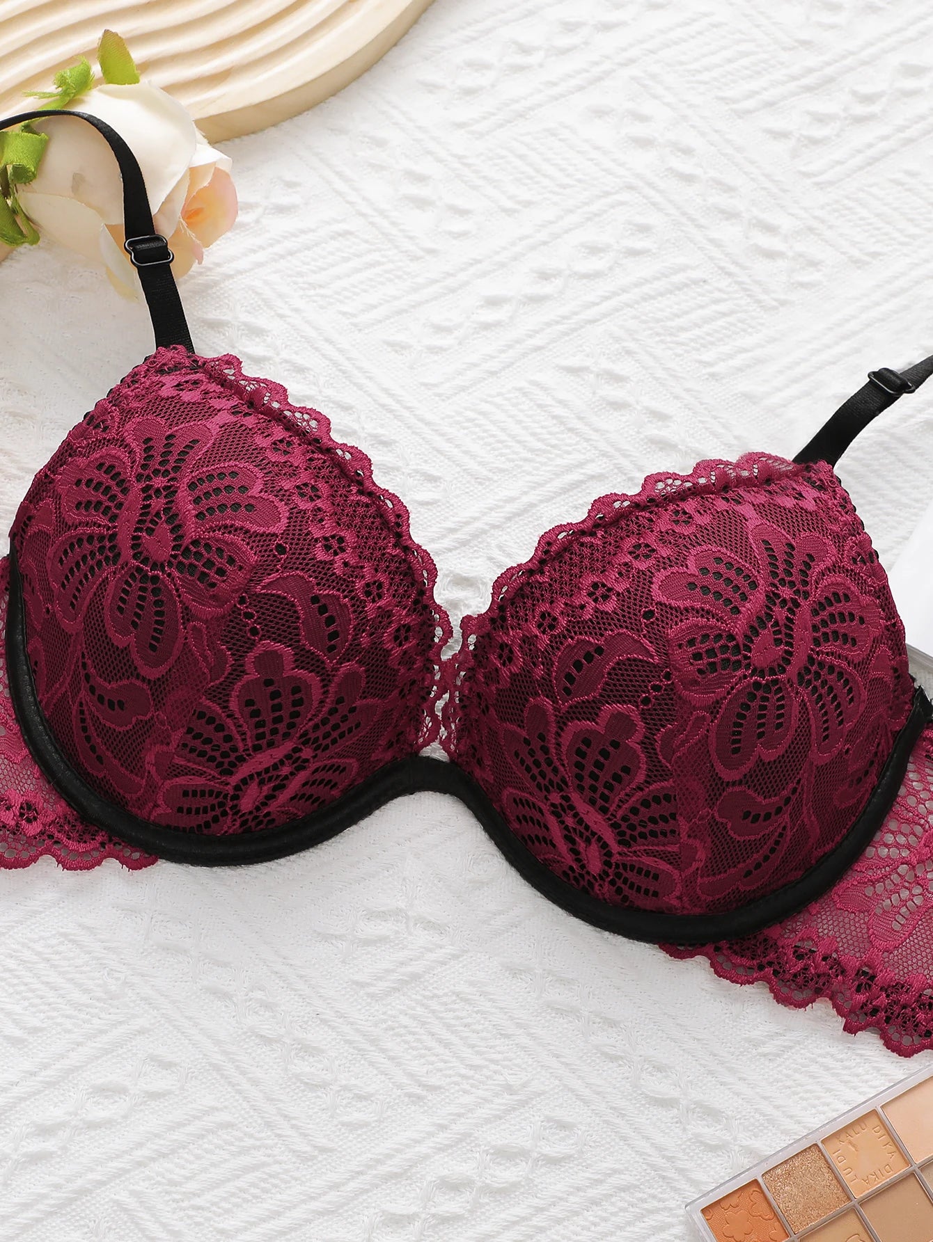 High-Quality Red Lace Push-Up Bra